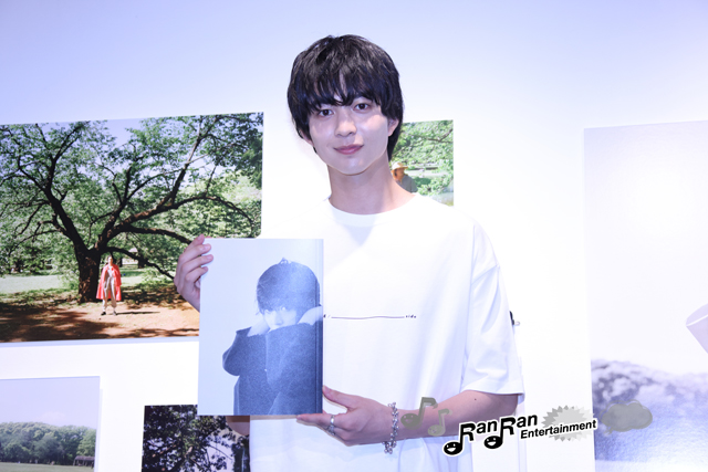 鈴木仁、役者・モデルとしてさらに羽ばたきたい！ 個展「JIN SUZUKI PHOTO EXHIBITION ZJINE/ _side」開催！