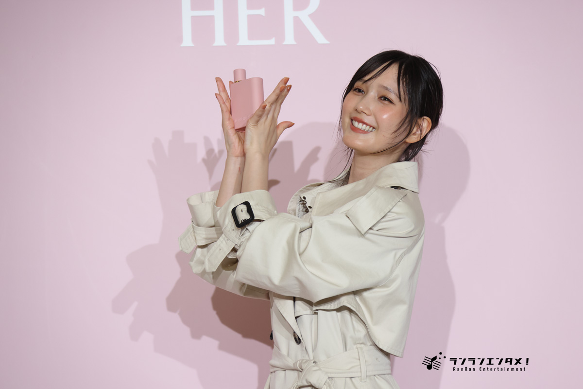 本田翼「心機一転！インテリアを変えました。春ですし」BURBERRY HER SAKURA JOURNEYオープニングイベント