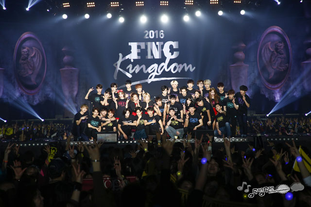 AOA、N.Flyingら熱唱！『FNC KINGDOM IN JAPAN – CREEPY NIGHTS』を大盛況で終了！