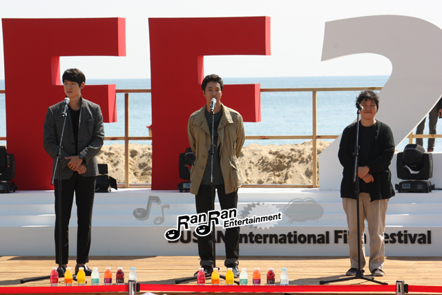 第19回釜山国際映画祭～パク・ヘイル、ユ・ヨンソク出演、映画『提報者』舞台挨拶