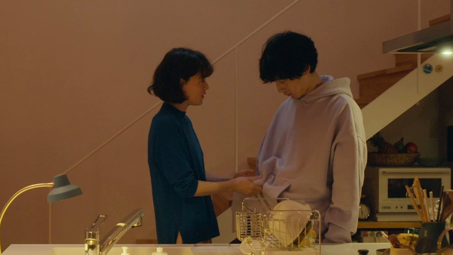 坂口健太郎主演『サイド バイ サイド 隣にいる人』未山の謎がますます深まる二人の恋人との写真解禁！