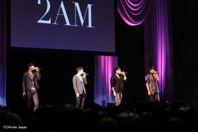 2AM、2ndシングル発売記念イベントで、ファンと大はしゃぎ！