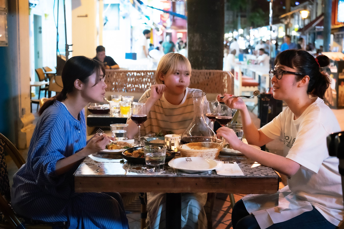 有村架純×黒木華×南沙良 映画『マジカル・シークレット・ツアー』場面写真解禁