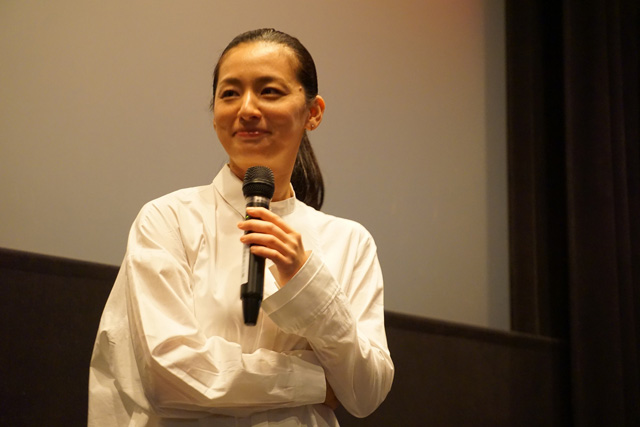 映画『茜色に焼かれる』尾野真千子、大ヒット記念舞台挨拶を関西で開催