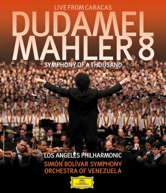 史上最大のスケールで贈る、1400人で奏でる感動の嵐！最も人気のある若手カリスマ指揮者”ドゥダメル”マーラー《千人の交響曲》のライヴ映像作品がリリース！