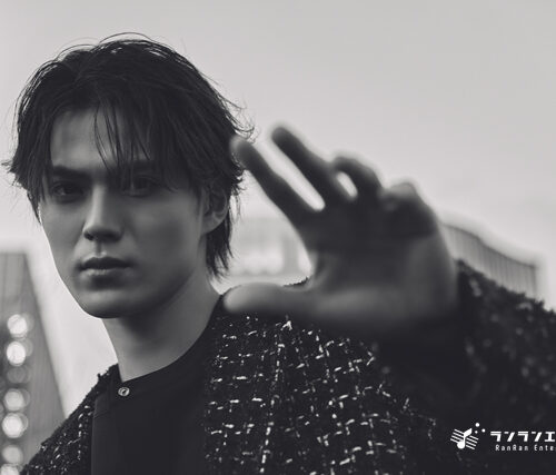 桜田通 30代最初のカレンダーで“笑顔解禁”！2月には対面イベント「桜